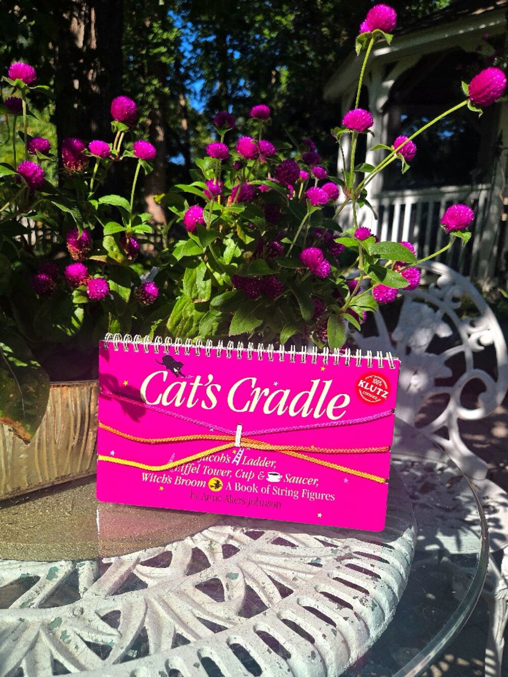 Klutz Cat's Cradle A Book of String Figures Spiral Bound Vintage Activity Guide